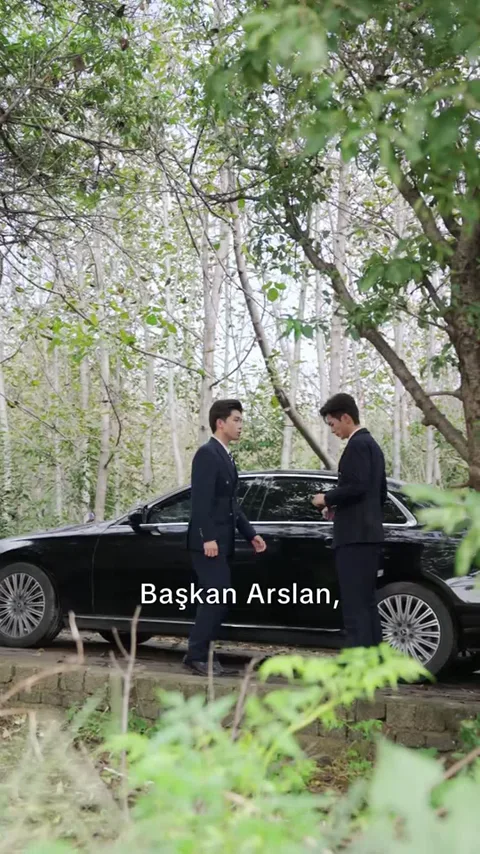 CEO sevgilim tarafından kurtarıldım afişi