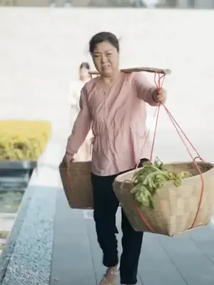 CEO'su tarafından şımartıldı afişi