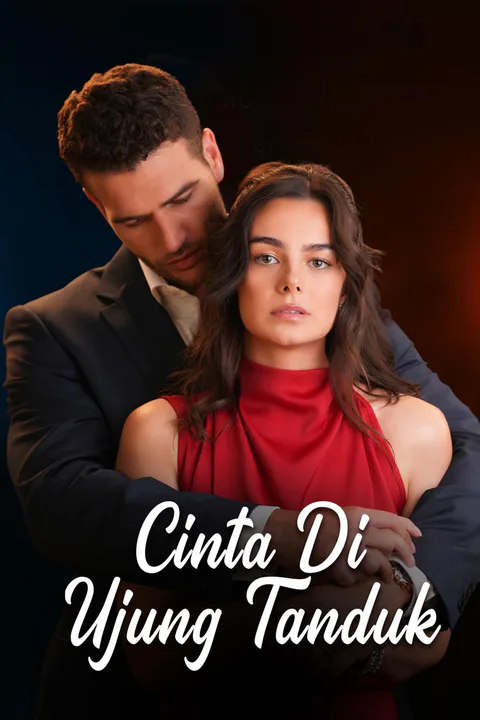 Poster Cinta di Ujung Tanduk