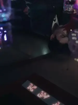 Ev hanımı sözleşmeyle yükseliyor afişi
