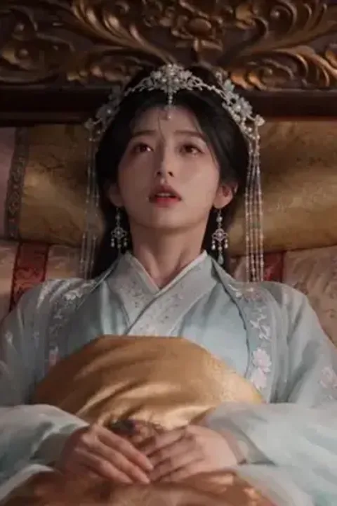 게으른 귀비에게 황제가 빠졌다 포스터