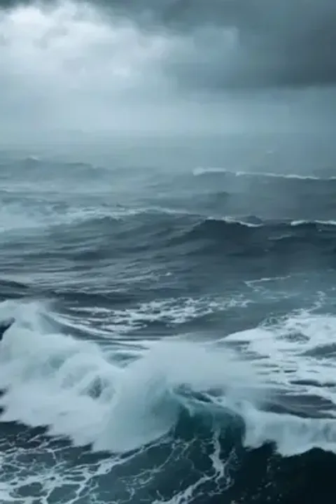 航海サバイバル 漁船無限進化のポスター