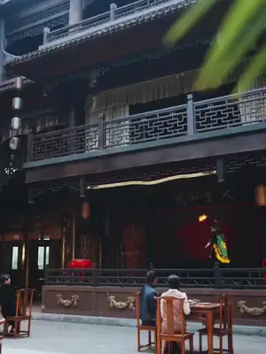 Himayemdeki Mareşal afişi