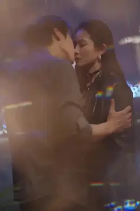 โปสเตอร์ คุกเข่าเพื่อรักเธอ