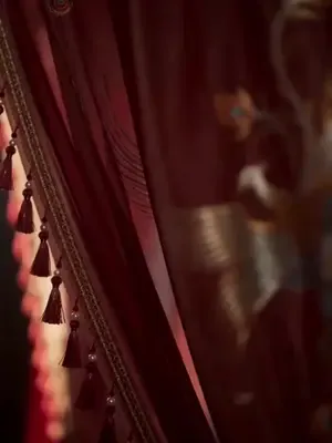 Kitaba geçen beceriksiz hanım afişi