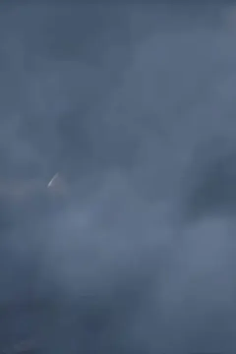Makineleri duyan yıkamacı Sezon 2 afişi