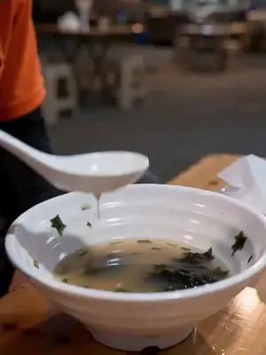 Muhtar mantı ile kural koyuyor afişi