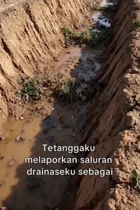 Poster Senjata makan tuan tetanggaku