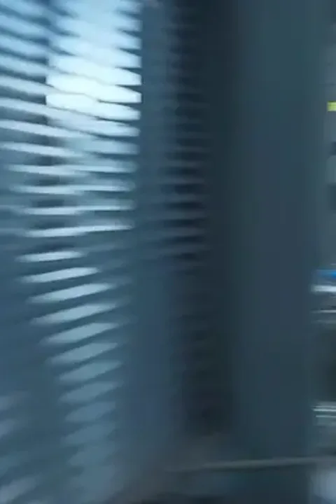 ملصق سرقت حياتي، أعطاني الملياردير كل شيء