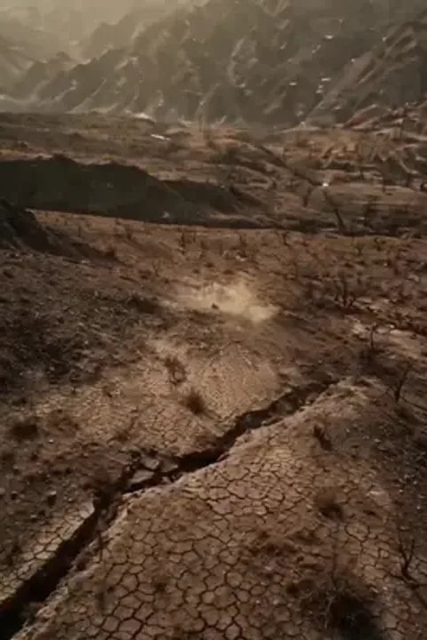 Sühan'ın iki dünya macerası afişi