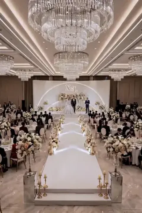The CEO's Runaway Bride poster