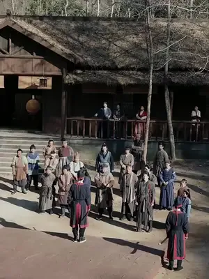 Yedi kalp, tek taç afişi